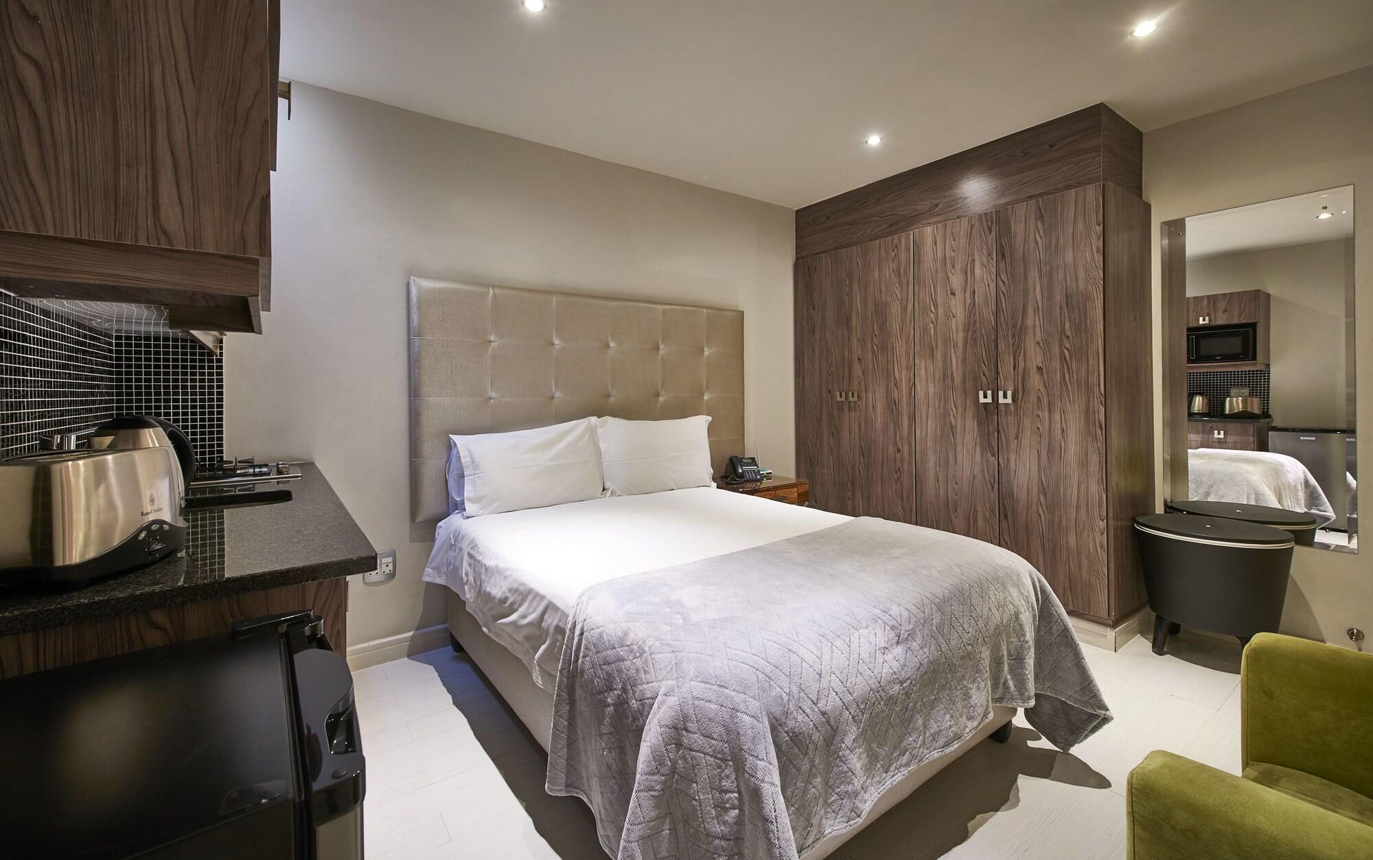 Dynasty Forest Sandown Self Catering Hotel Johannesburgo Exterior foto