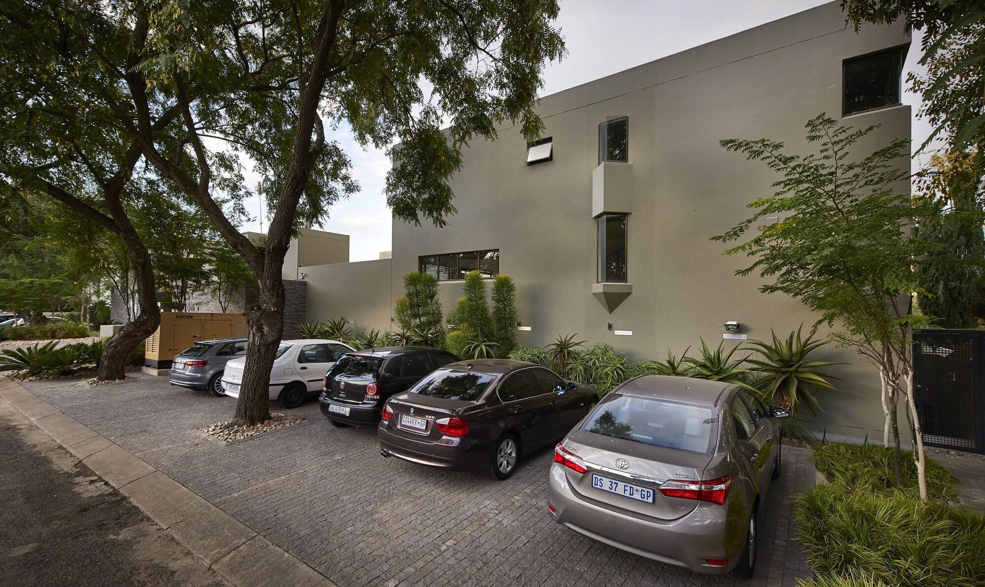 Dynasty Forest Sandown Self Catering Hotel Johannesburgo Exterior foto